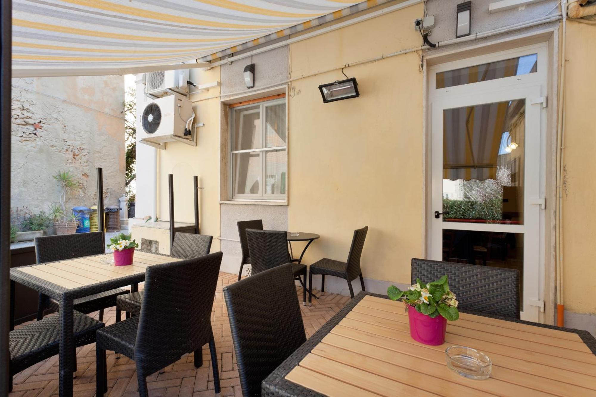 Parking Hotel Giardino Livorno Kültér fotó