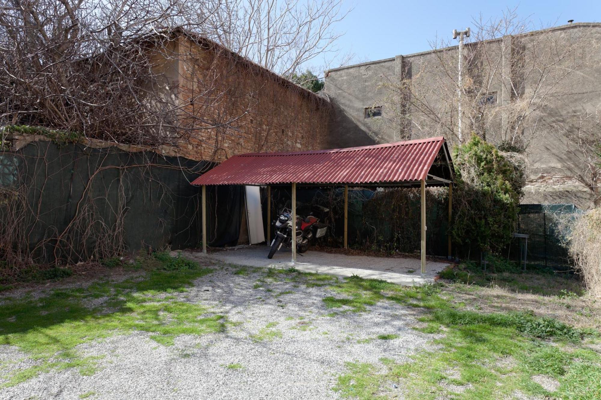 Parking Hotel Giardino Livorno Kültér fotó